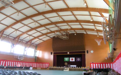 富岡第2小学校体育館