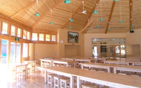 川内村統合小学校（食堂棟･玄関ホール）